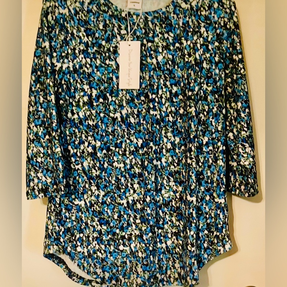 Blue Floral Tunic Blouse – Flowy & Feminine | NWT Xieerduo